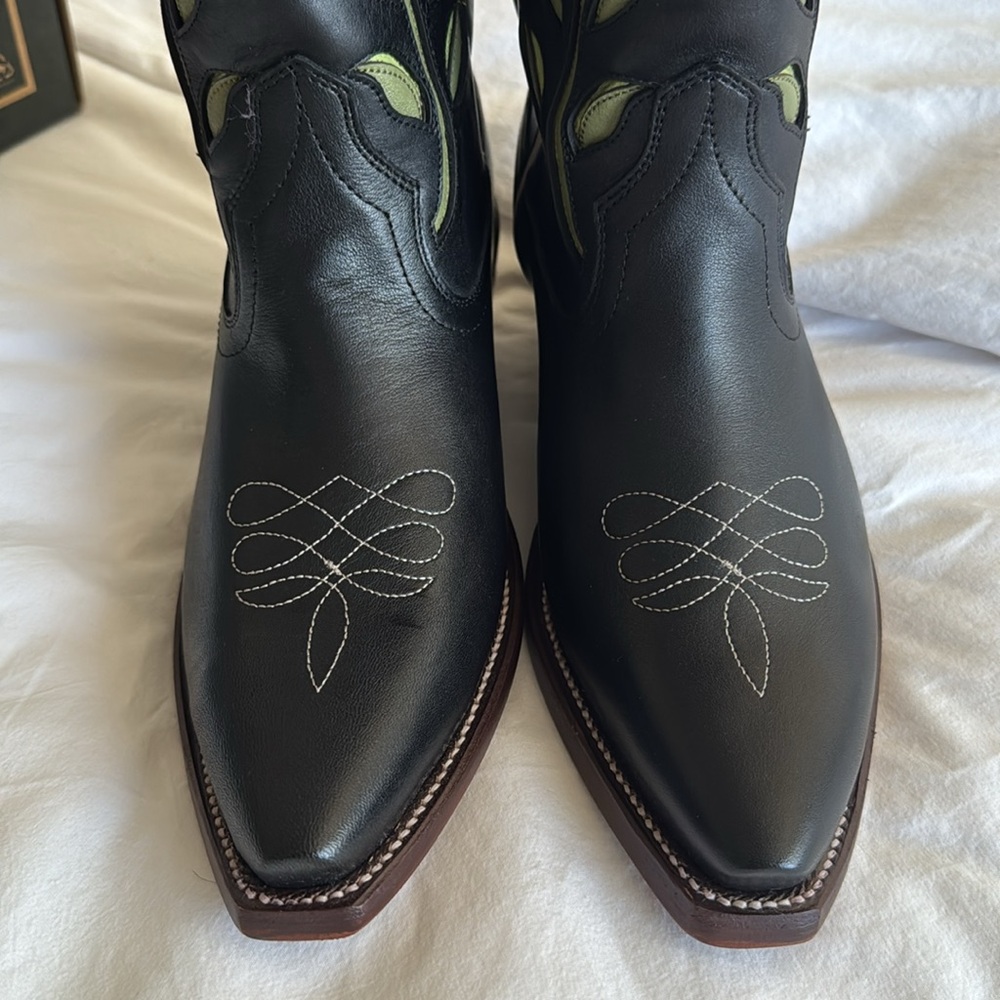 The Annie Roses in Midnight/ Bone Cowhide - Picture 8 of 10